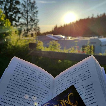 landscape_of_books's profile