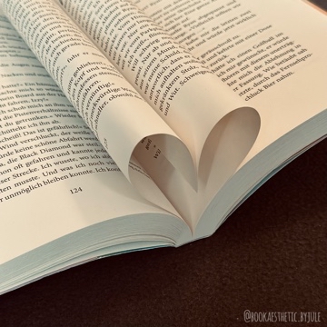 bookaesthetic.byjule's profile