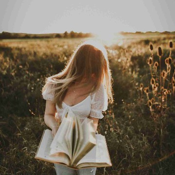 sellalovesbooks_'s profile