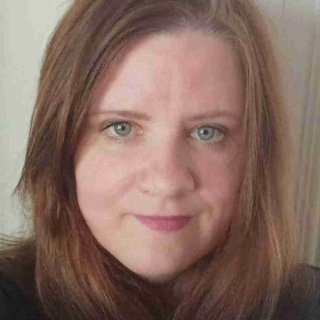 susie_love_books's profile