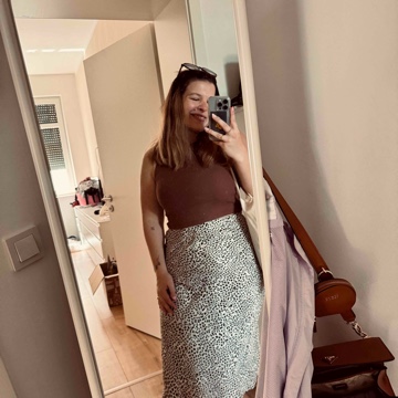 bookshistoryandcoffee's profile