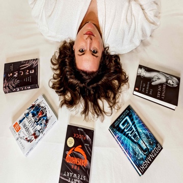 consi_andherbooks's profile