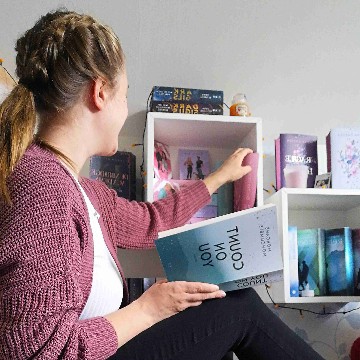 lauschisbookishworld's profile