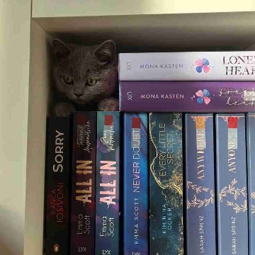 sarahs_booklove_'s profile