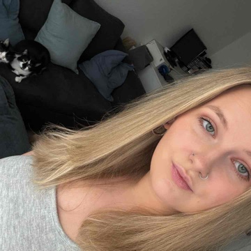 xmichelle1404's profile