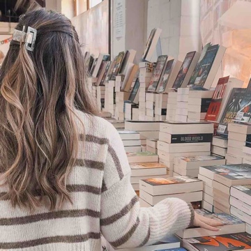 lorisbooks's profile