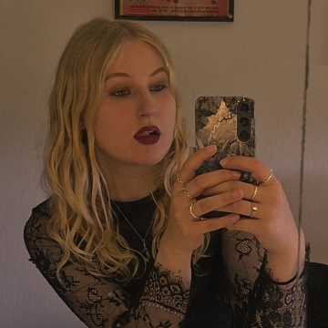 lena.thmssn's profile