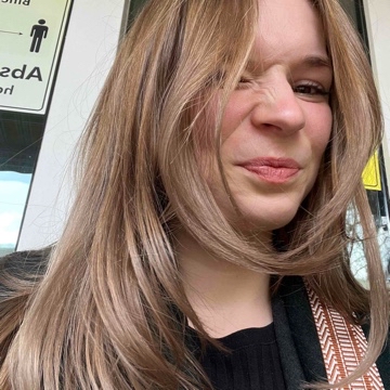 leasbookjournal's profile