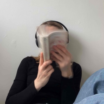 junesbookshelf_'s profile