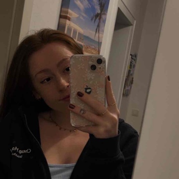 juliaa2208's profile
