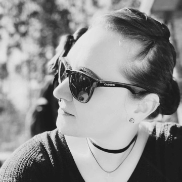 jules.between.pages's profile