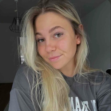 eka_r_'s profile