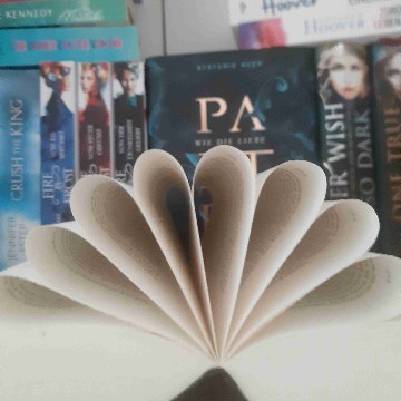 h.booklove's profile