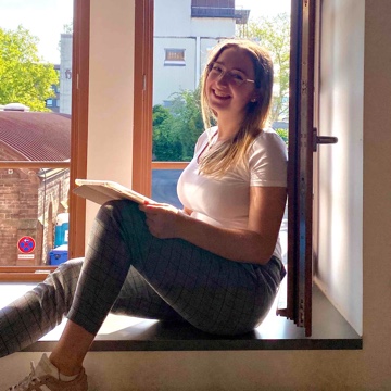 _justagirlreading's profile