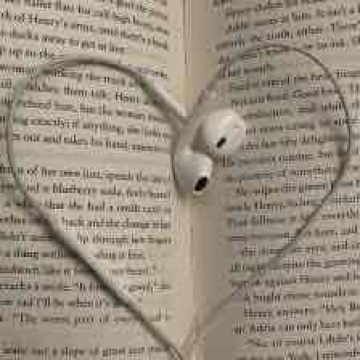 unhealthilyattachedtobooks