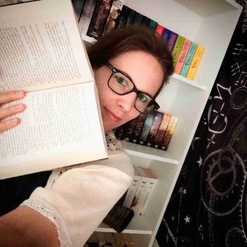 my.tiny.bookish.manor's profile