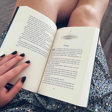 _lisaliest_'s profile
