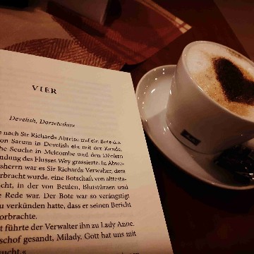 life_moments_books's profile