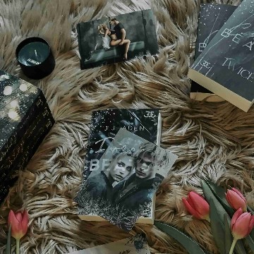 viviens.bookshelf's profile