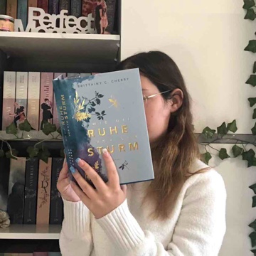 sarahs.book.journel's profile