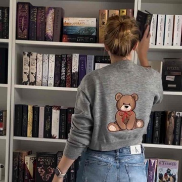 of_books_and_cakes's profile