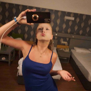 zoeee_karstens's profile