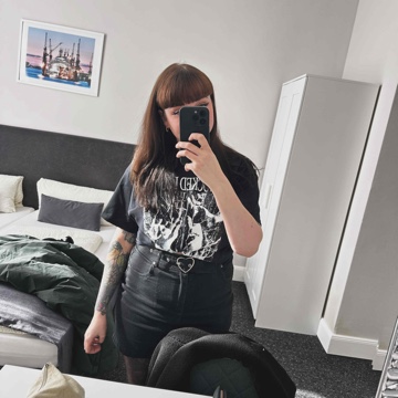 uneksia_'s profile