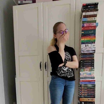 angelinas_book_journey's profile