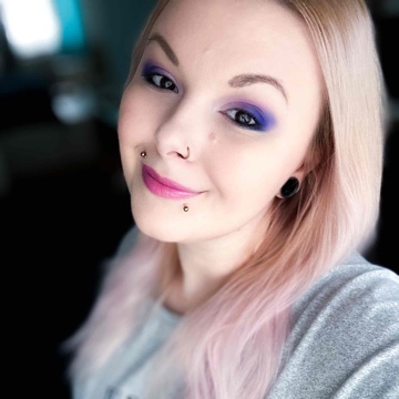 mell_loves_books's profile