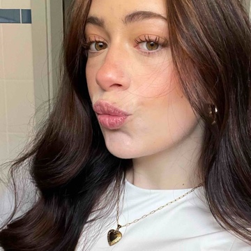 nellycharlyzzz's profile