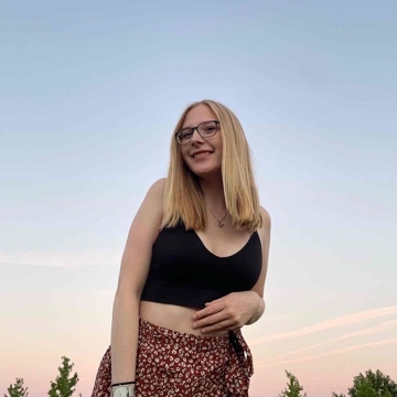 elinaliest's profile