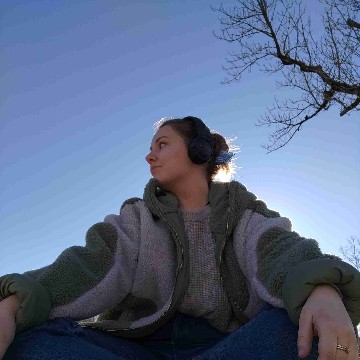 januarywithbooks's profile