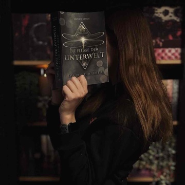 sophiesbookishvibes's profile