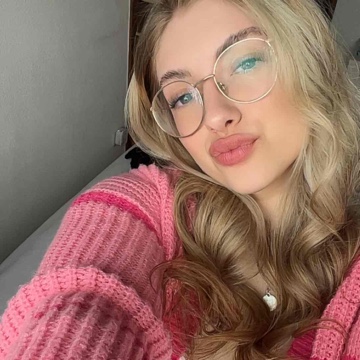 larasoph_'s profile