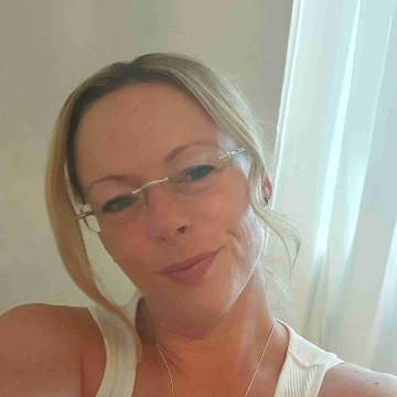 lovebooksandpearls's profile