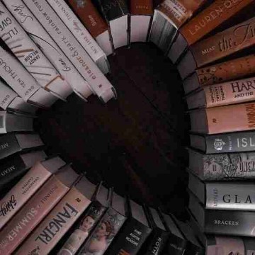 darkromancelibrary's profile