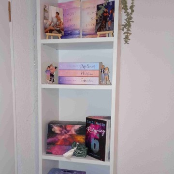 cozywithpages's profile