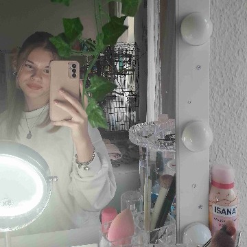 ant0nia_00's profile