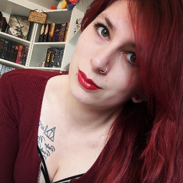sarah_ladyinred's profile