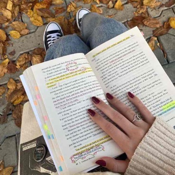 sophies_bookworld_'s profile