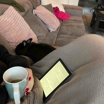 lena_hrmns's profile
