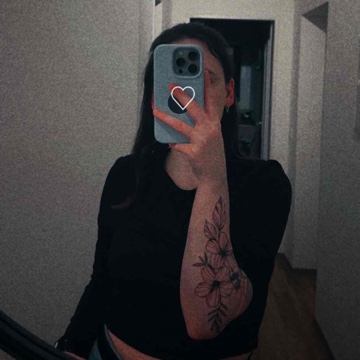 _itsjustselina_'s profile
