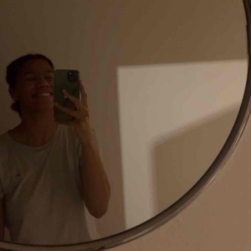nina_khn's profile