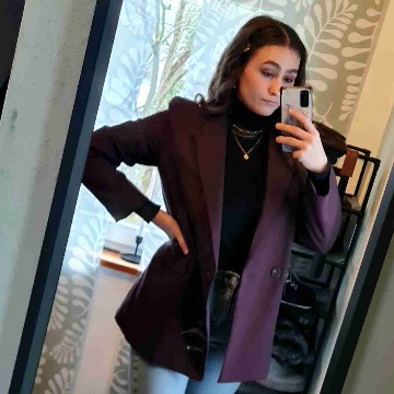 hugzlaura's profile