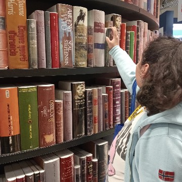 she_.isreading's profile