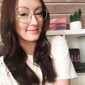 leni.loves.books's profile