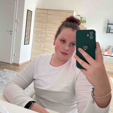 lealovebooks's profile
