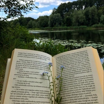 readarella's profile