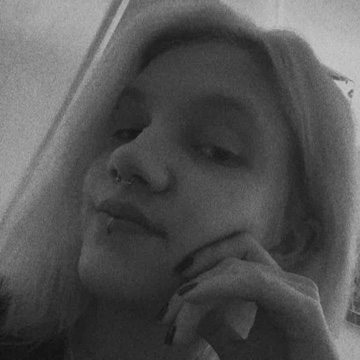 heyitsmeeeviki's profile