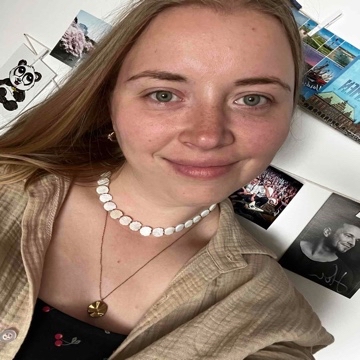 nadine_lovesbooks's profile